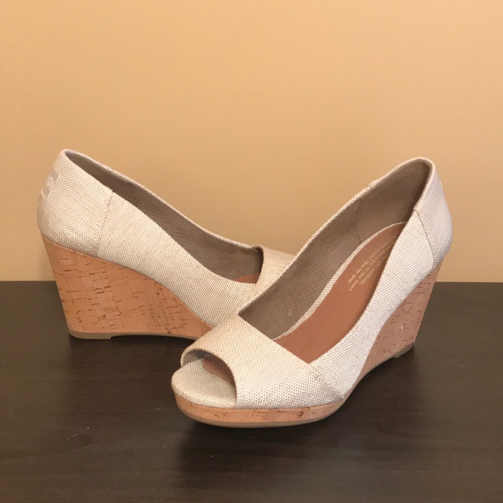 Toms wedge shoes